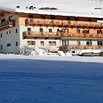 Apartment Steidl